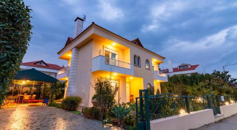 Fully equipped ample villa with BBQ, garden & patio | Beach nearby | Dogs allowed in Rhodes