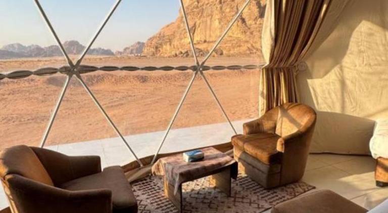 Rum Four Seasons luxury Camp & Jeep Tours