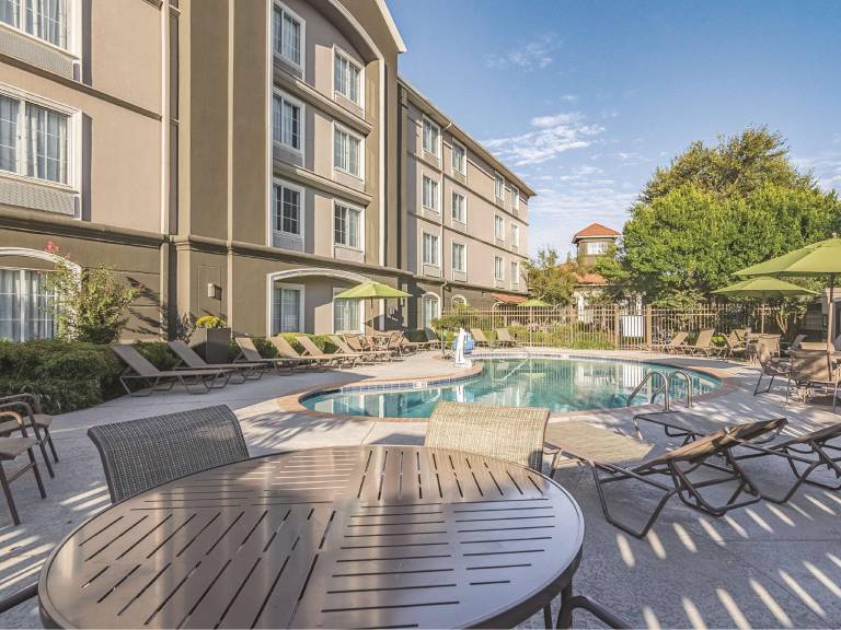 La Quinta Inn & Suites by Wyndham Oklahoma City Norman — photo 2