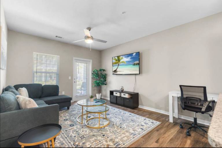 Condo with pool — photo 2