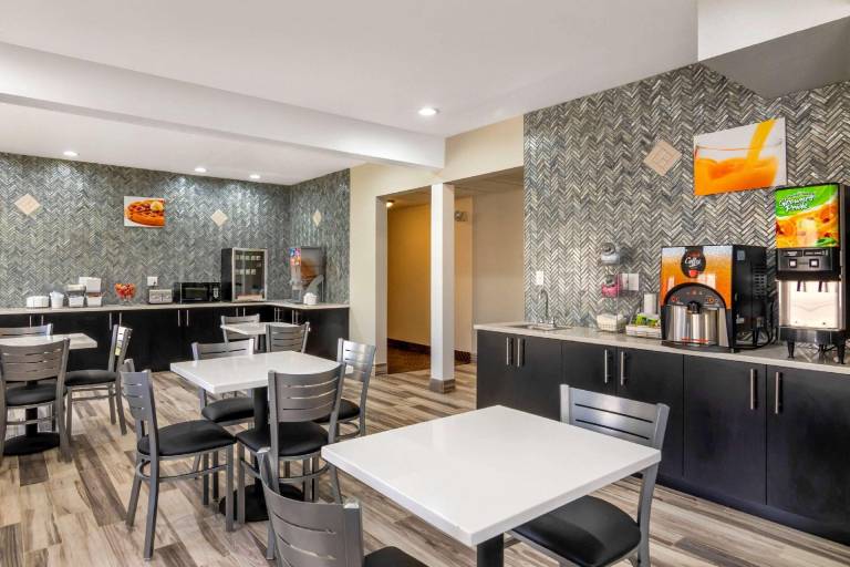 Quality Inn Overland Park Kansas City — photo 3