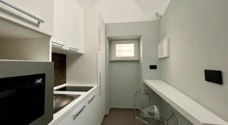 Apartment with jacuzzi — photo 3