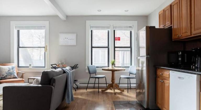 Fully equipped apartment | Next to Freedom Trail | Suitable for remote work | Pet-friendly — photo 3