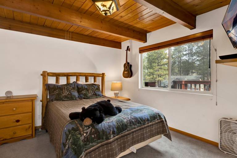 Cabin with barbeque & hot tub | Lake view — photo 5