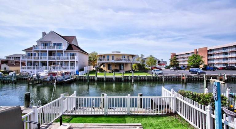 Fully equipped lovely house with yard | Dogs allowed in Ocean City, MD
