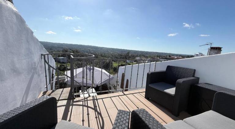 Vacation home with terrace & BBQ — photo 3