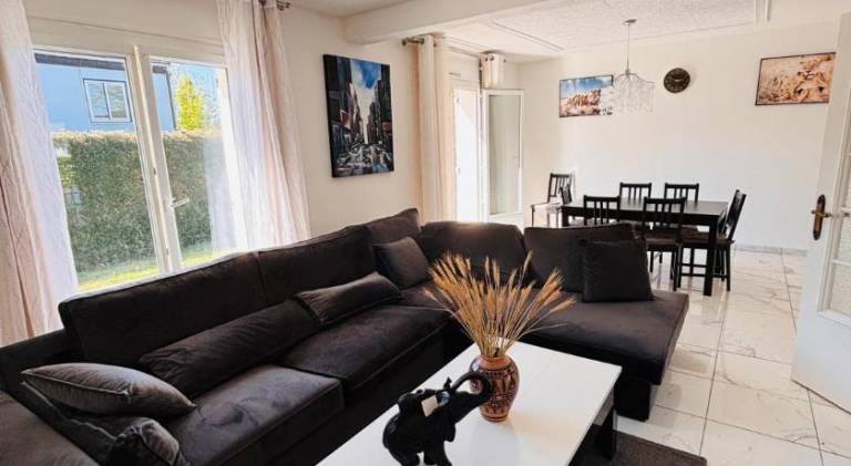Vacation home with patio & grill — photo 4