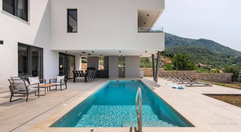 Villa with pool | Pets are welcome — photo 4