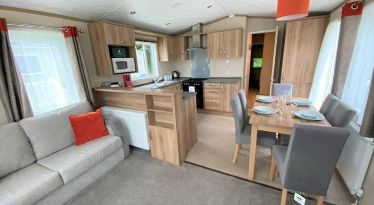 Vacation home with pool | Pets are welcome in Cirencester