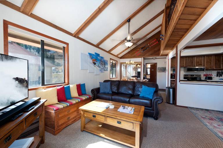 Pet Friendly - Affordable Ski in/Ski Out Condo - New Furniture - Views & Deck — photo 3