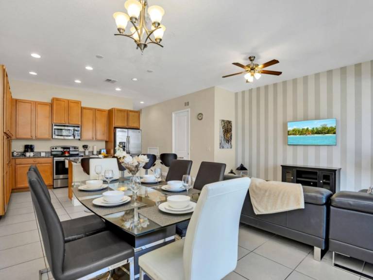 Child-friendly house with private pool | Lake view | Pet-friendly — photo 3