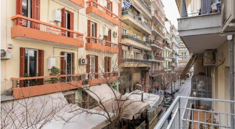 Fully equipped rental apartment with patio | Near Hagia Sophia | Good for workation | Pet-friendly — photo 4