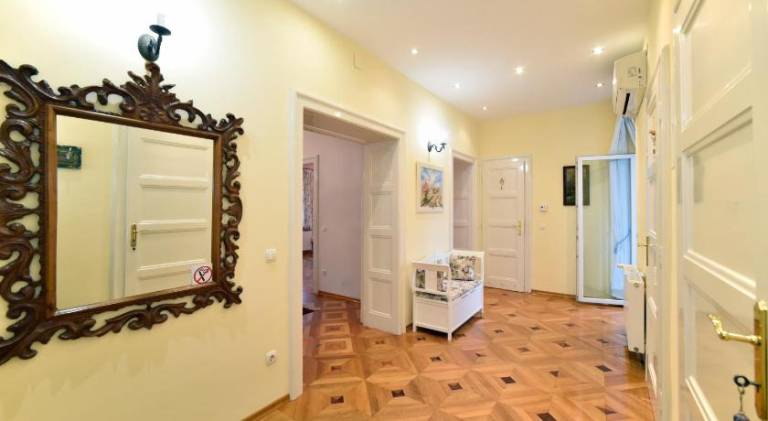 Rental apartment with 2 rooms for 6 persons — photo 3