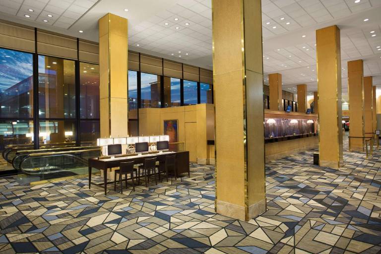 Hilton Chicago O'Hare Airport — photo 2