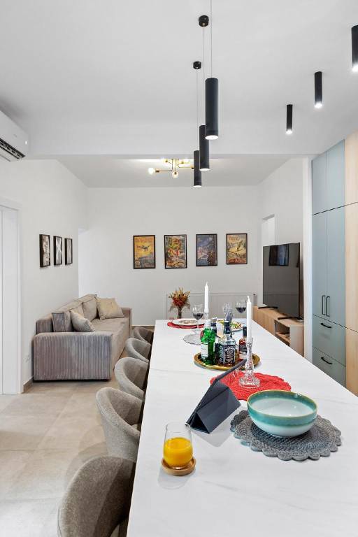 Apartment Sector 1