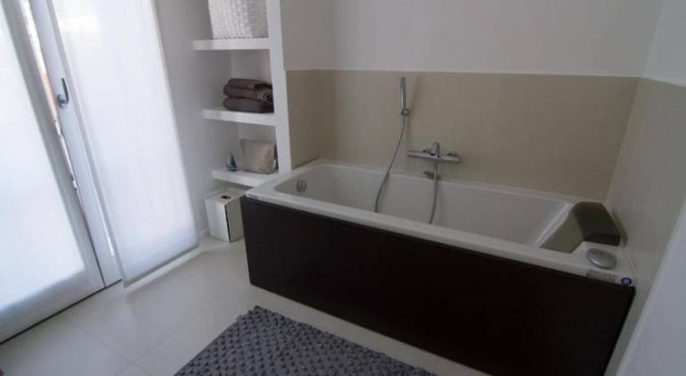 Apartment with patio, garden & jacuzzi | Next to the beach | Pets are welcome — photo 5