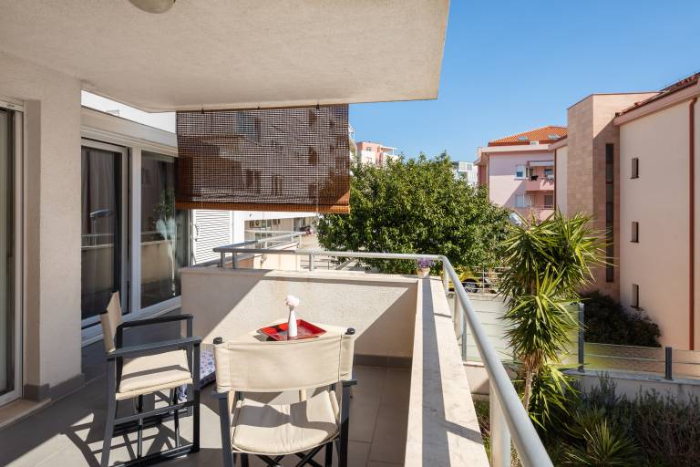 Child-friendly charming rental apartment | Beach view | Next to the beach | Pets are welcome — photo 2