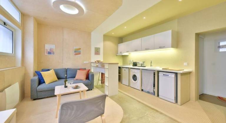 Paris City Centre, St Lazare Station, Metro, Theatre Mogador, Casino de Paris, Trianon, Moulin Rouge in Clichy