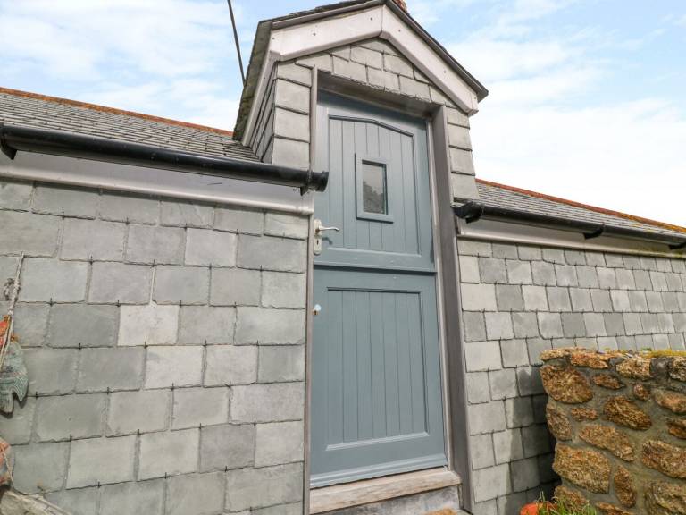 Cottage Land's End