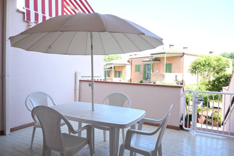 Child-friendly charming apartment with terrace | City view | Dogs allowed — photo 2