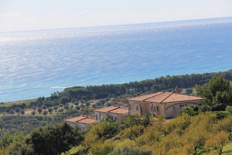 Wonderful apartment with yard, patio & pool | Pets allowed in Catanzaro