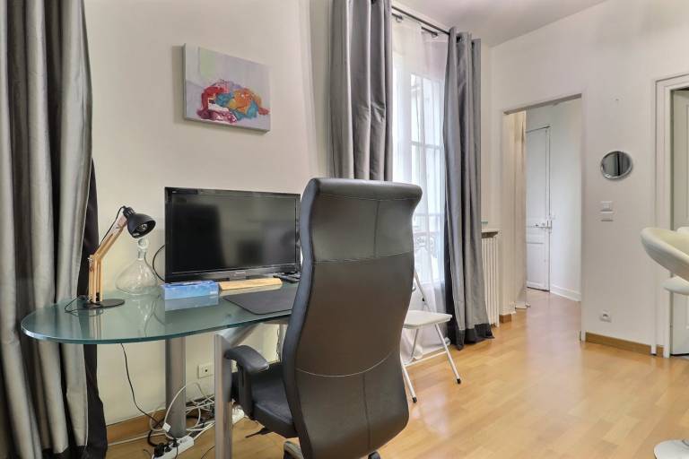Holiday apartment | Near Jardins du Trocadéro | Dogs allowed — photo 4