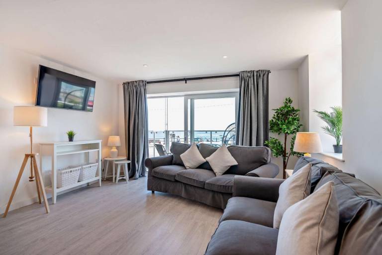 Rental apartment with 3 rooms for 6 persons — photo 3