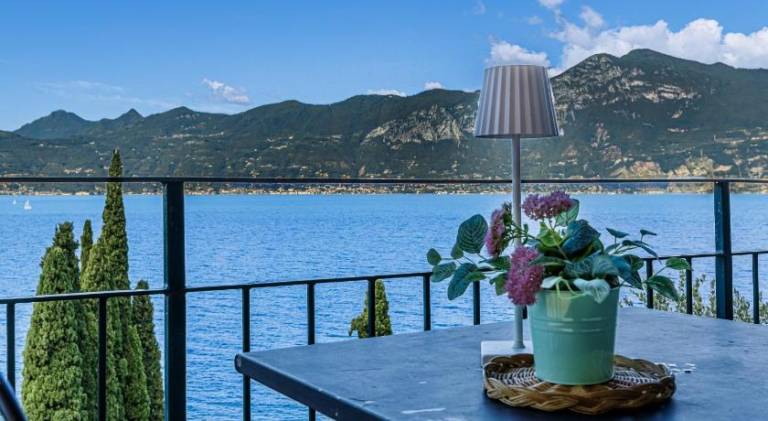 Wonderful Lake View Apartments with Pool with Breakfast GARDASEE — photo 5