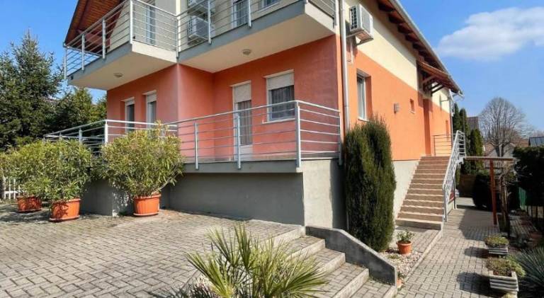 Holiday apartment with patio in Zalakaros