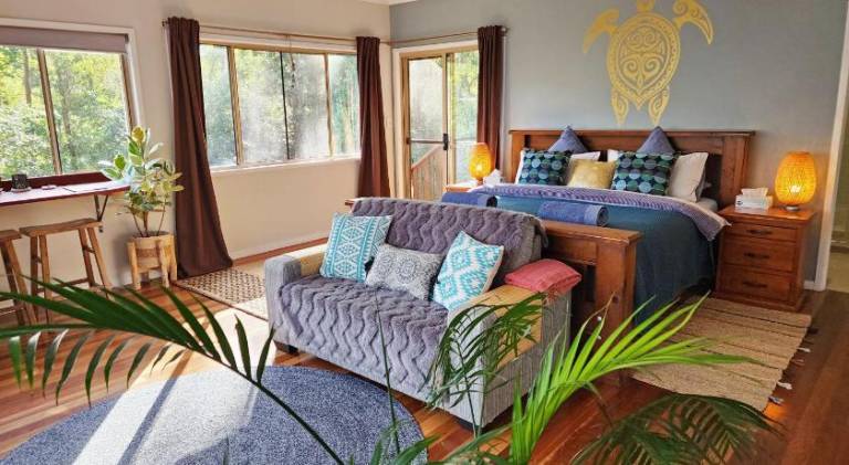 Cosy Studio with Forest Views Noosa Hinterland