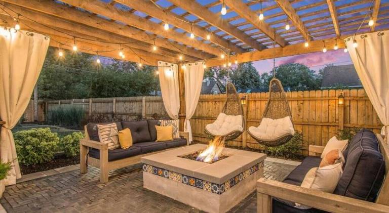 195 m&sup2; Ferienhaus