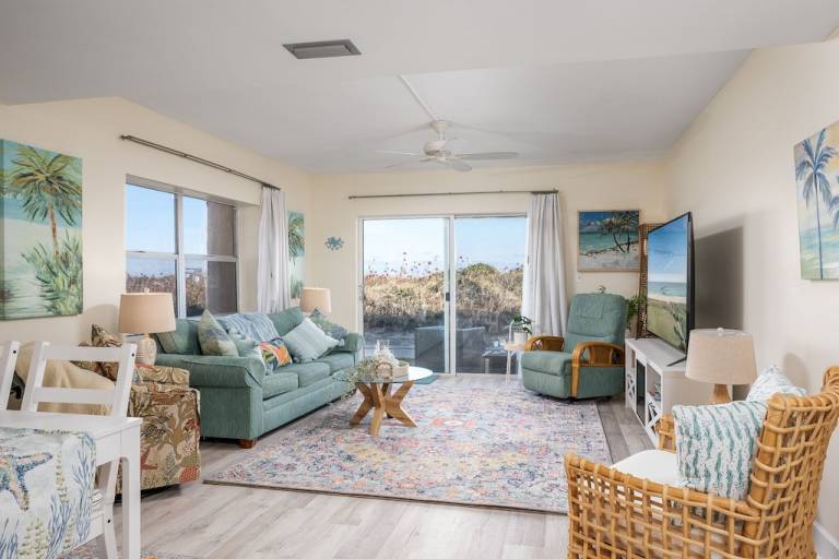 Condo Crescent Beach
