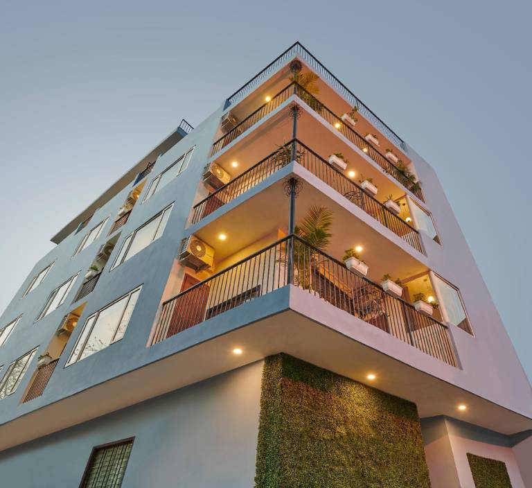Minimalist Poshtel & Suites in New Delhi