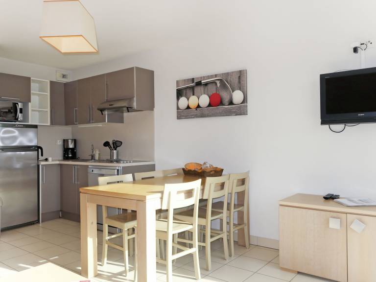 Holiday apartment with heated pool, terrace & sauna — photo 4