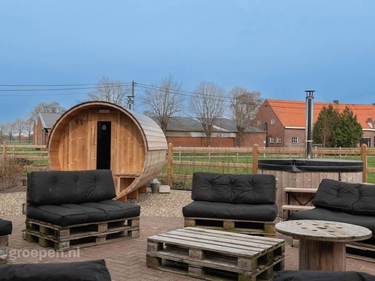 House with yard, terrace & BBQ — photo 2