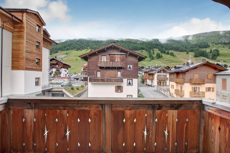 Pet-Friendly Apartment "Castagne Baitel li Pigna" with Mountain View — photo 3