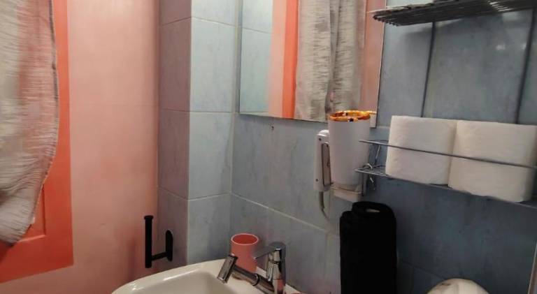 Rental apartment with 1 room for 4 persons in Sesto San Giovanni