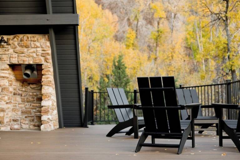 Cabin Timber Lakes