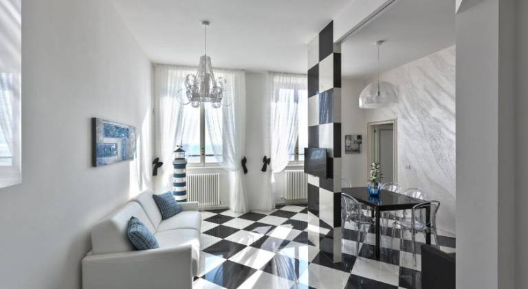 Rental apartment with 2 rooms for 6 persons in Grottammare