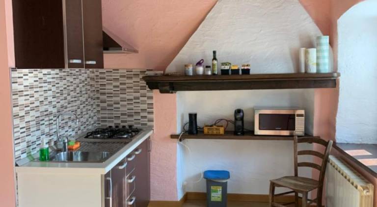 Rental apartment with yard, grill & terrace — photo 4