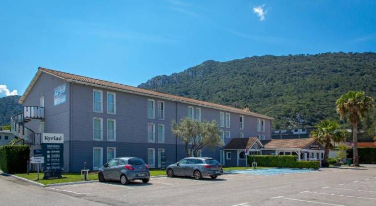 Ibis Styles Aubagne Gemenos — photo 5