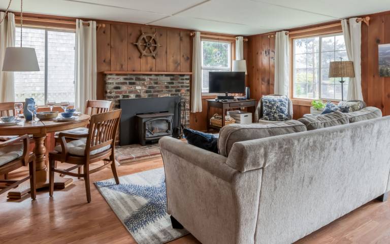 Cute Manzanita Beach House (MCA 749) — photo 4