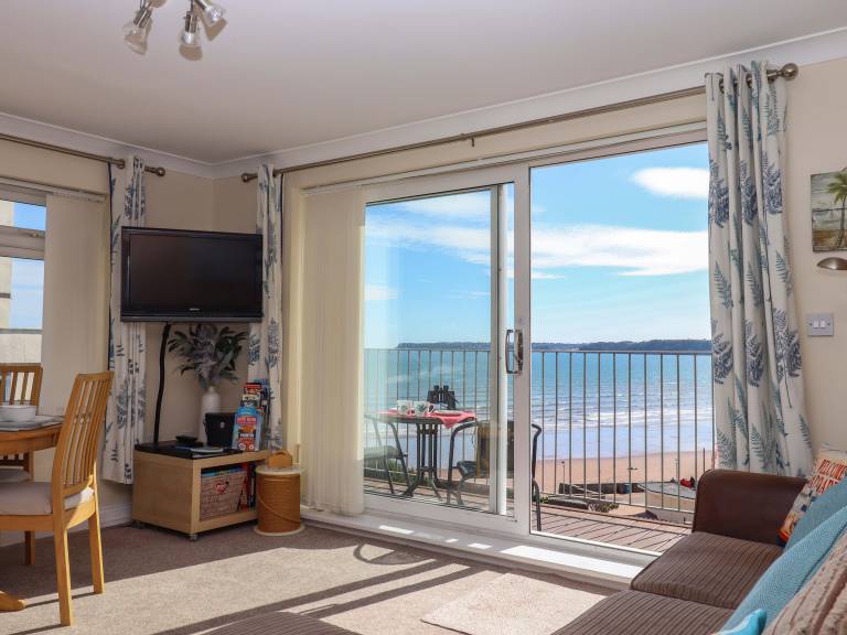 Cottage | Beach view — photo 2