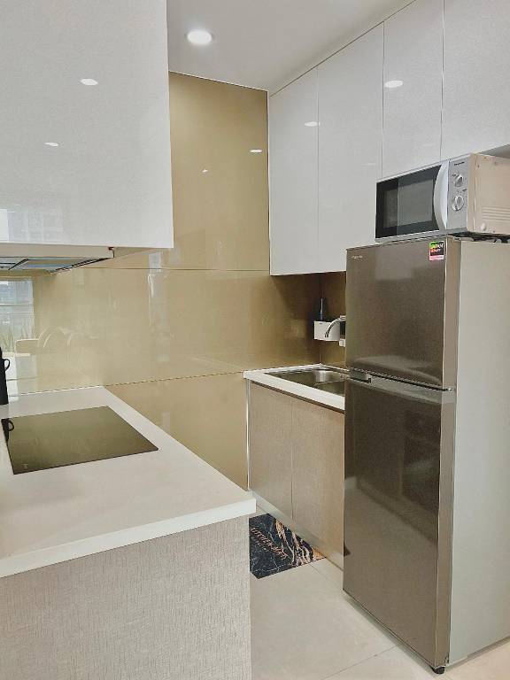 Holiday apartment with BBQ, pool & yard — photo 4