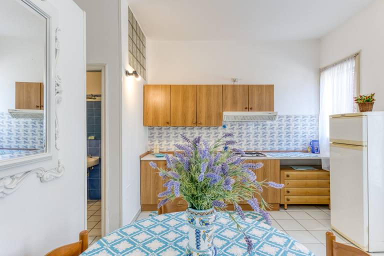 Holiday apartment with terrace & barbecue — photo 4