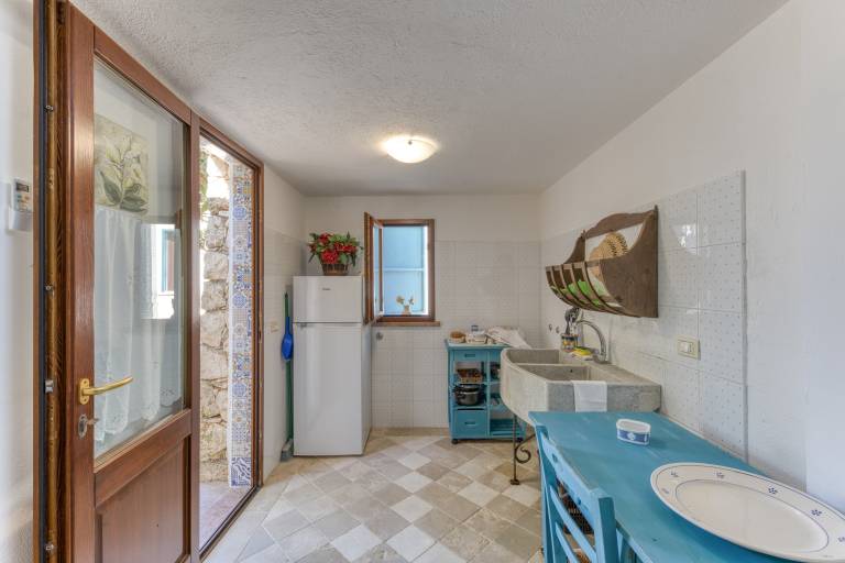 Apartment 'Le Baccole - Trullo' with Private Terrace, Garden, and Air Conditioning — photo 4