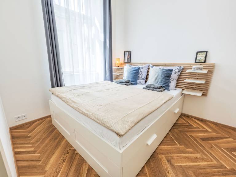 Child-friendly charming rental apartment | Near Prague astronomical clock | Dogs allowed — photo 2