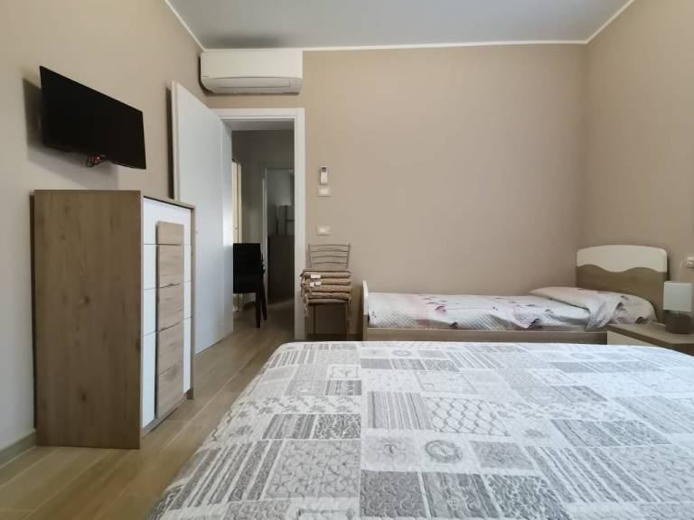 Children-friendly beautiful apartment with yard | Pets allowed — photo 5