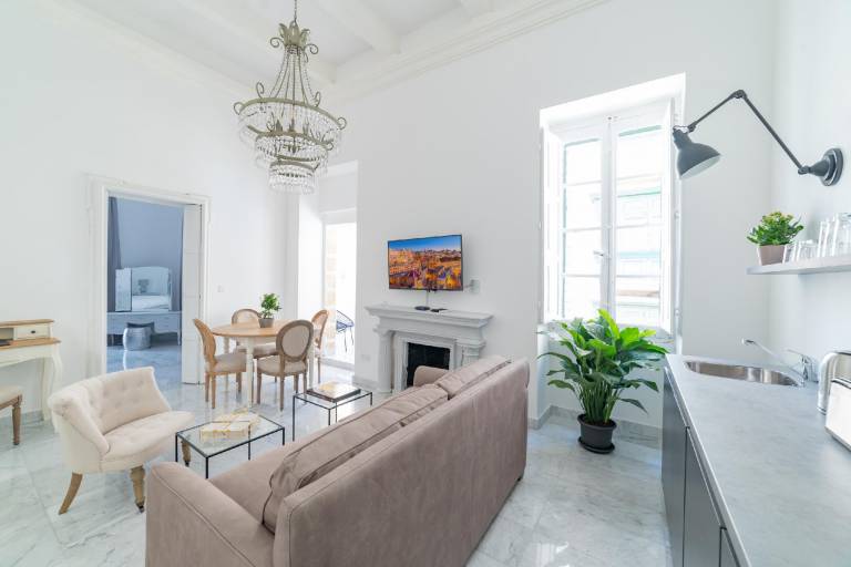 Apartment with terrace | Near Lower Barrakka Gardens in St. Julian's