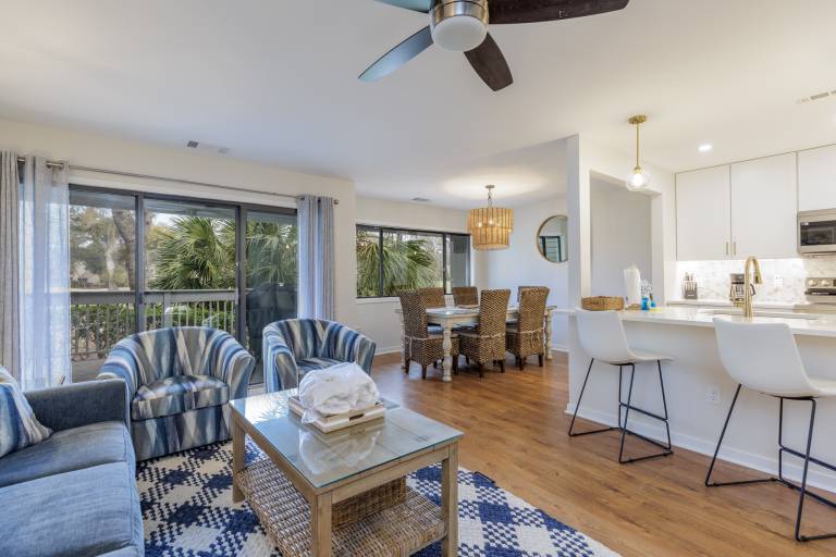 Child-friendly nice villa with fast internet, barbeque & pool | Golf view | Perfect for remote work | Dogs allowed in Hilton Head Island, SC